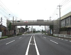 下妻市　峯歩道橋塗装工事